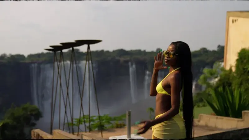 Angola Kinaxixi Freestyle music video still